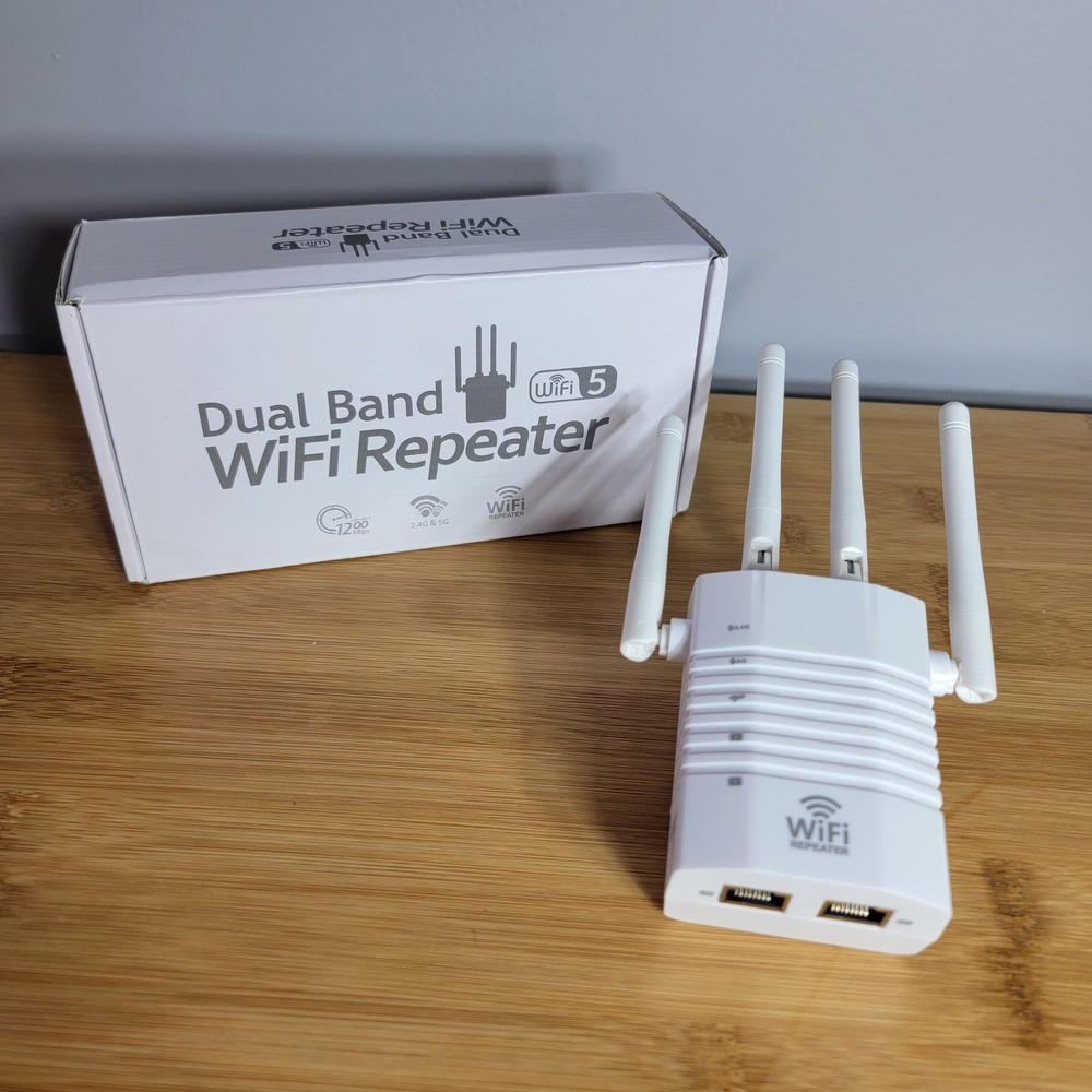 Dual Band WiFi Repeater Extender 1200Mbps‎ 2.4GHz 5GHz 4 External Antennas
